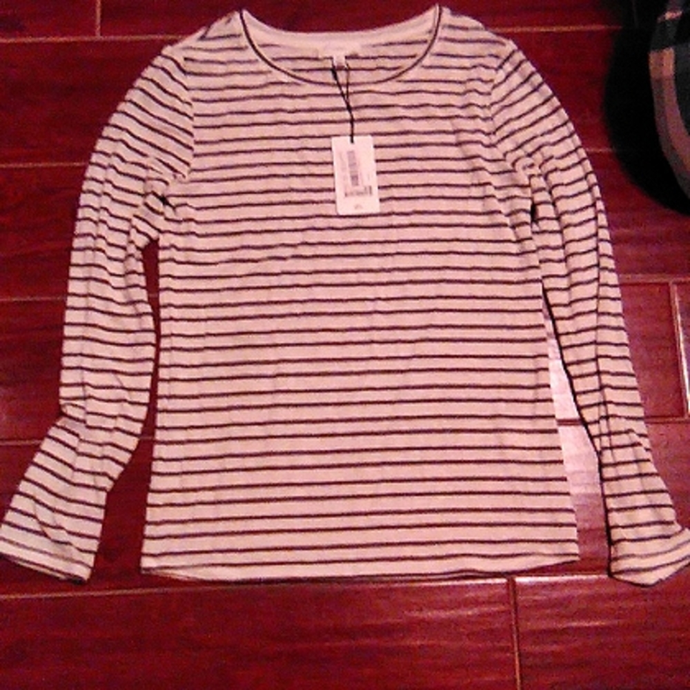Brand New A loves a long sleeve
